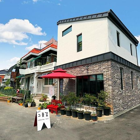 The Flower Road Guesthouse Suncheon Extérieur photo