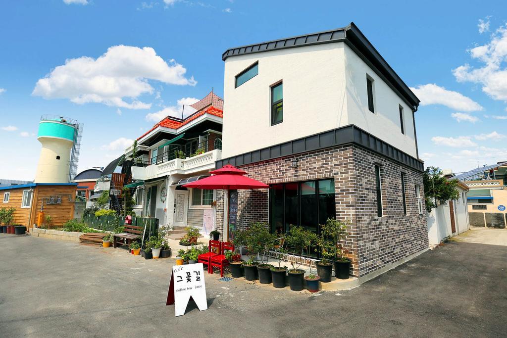The Flower Road Guesthouse Suncheon Extérieur photo